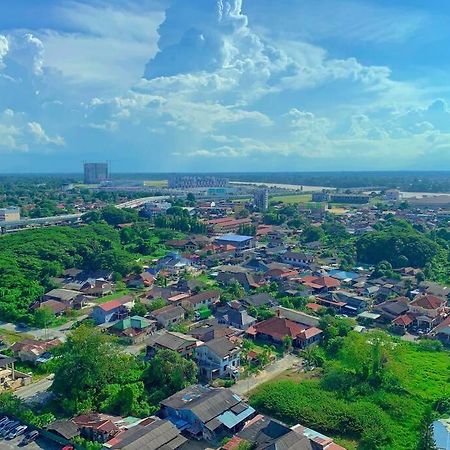 Netflix 2 Bedroom Troika Kota Bharu Homestay 1812 エクステリア 写真