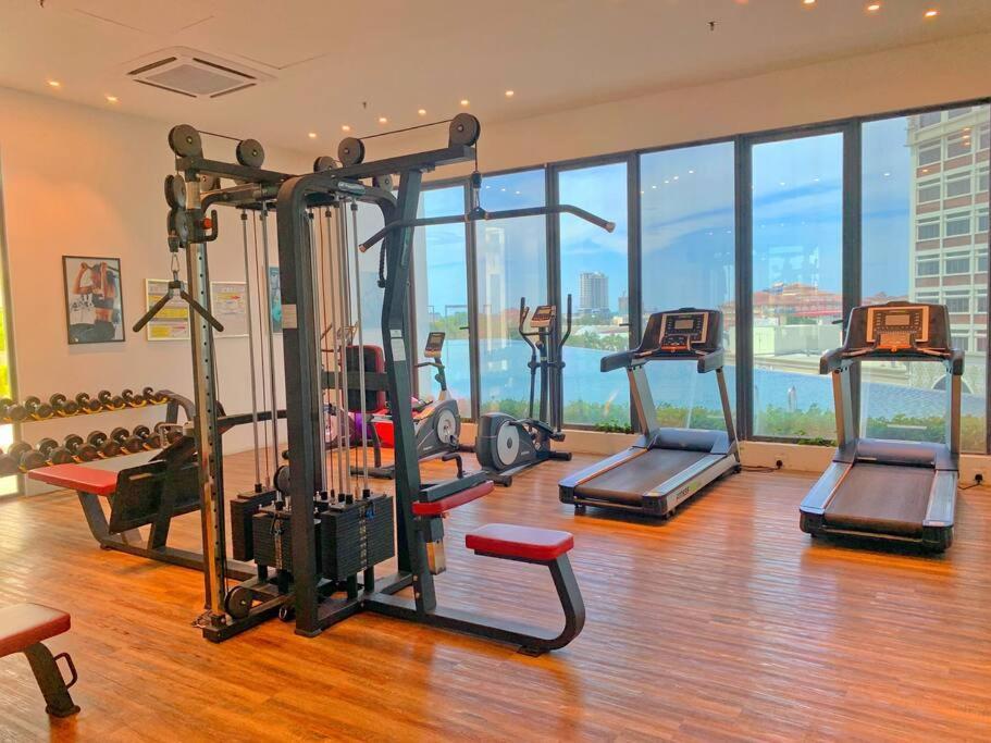 Netflix 2 Bedroom Troika Kota Bharu Homestay 1812 エクステリア 写真
