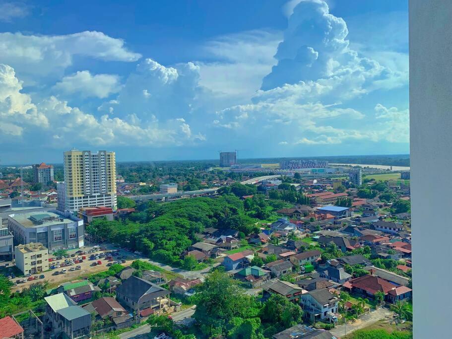Netflix 2 Bedroom Troika Kota Bharu Homestay 1812 エクステリア 写真
